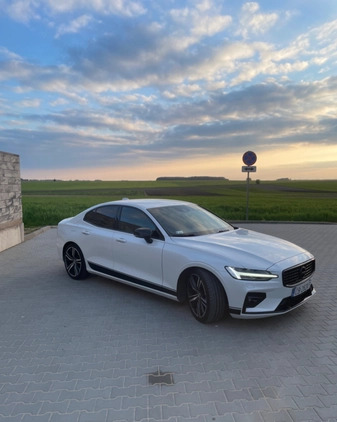 Volvo S60 cena 149999 przebieg: 106000, rok produkcji 2019 z Warszawa małe 106